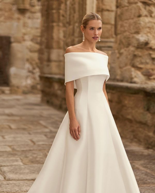 POMAL - Two-piece wedding dress in mikado with A-line silhouette, sweetheart neckline, detachable straps and detachable col... 1