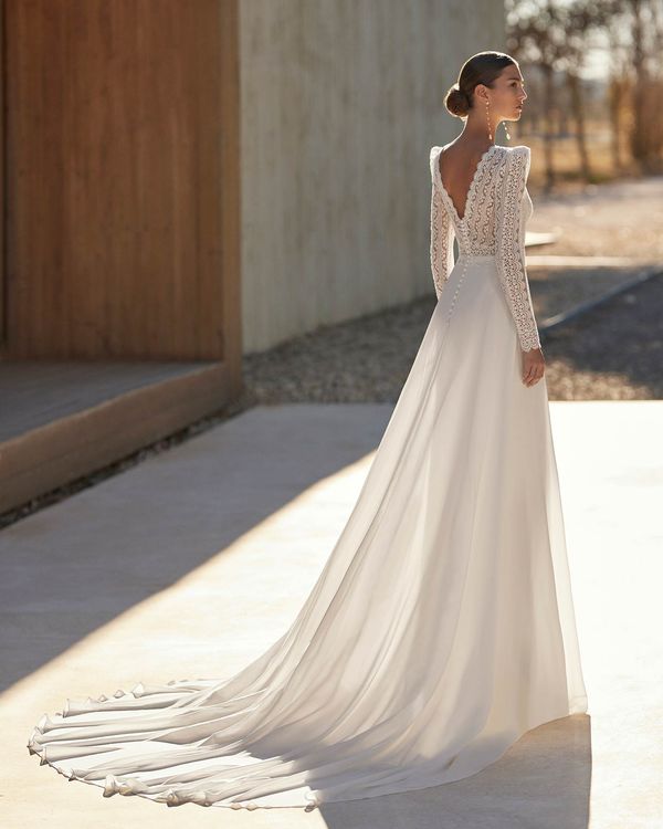 Colecci n De Vestidos De Novia Rosa Clar Elegancia Y Dise o Exclusivo